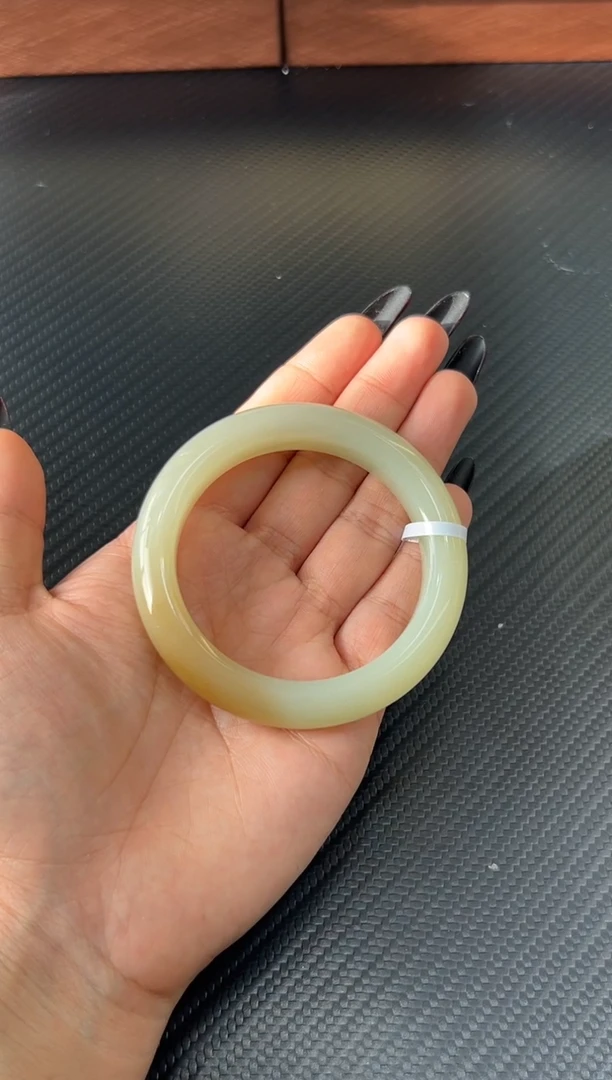 未镶嵌手镯和田玉若羌微色差54+sm