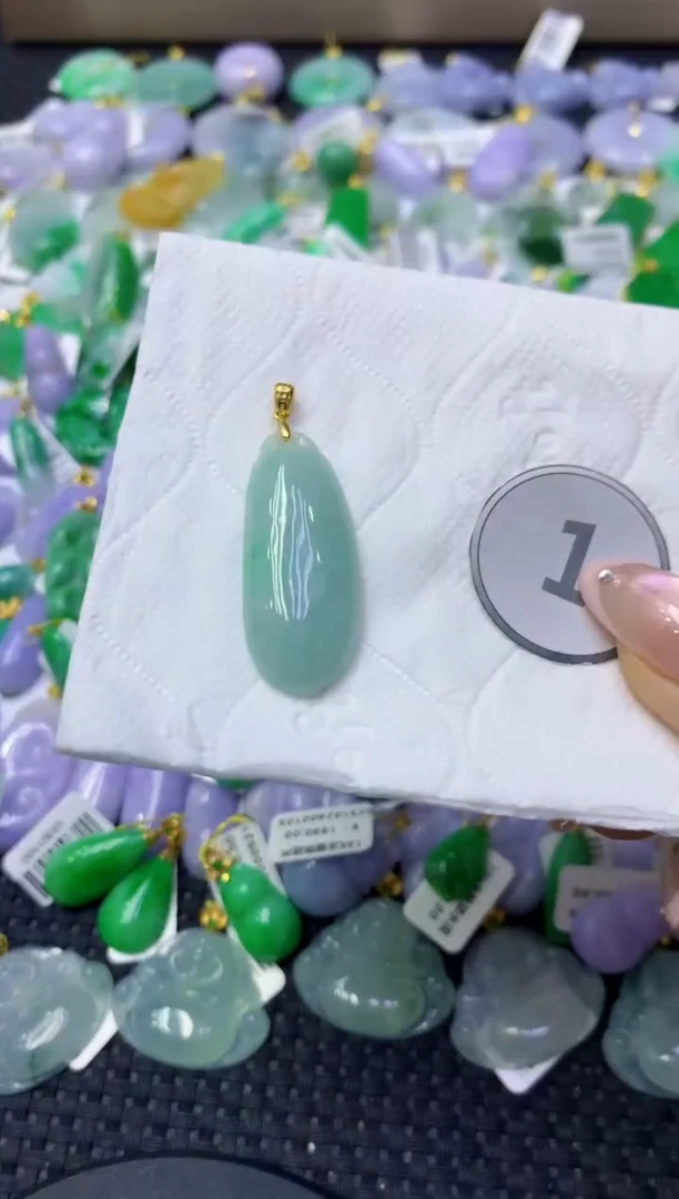 颈饰未镶嵌翡翠天然缅甸翡翠A货