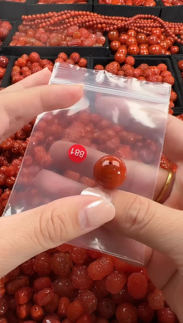 颈饰未镶嵌南红玛瑙1