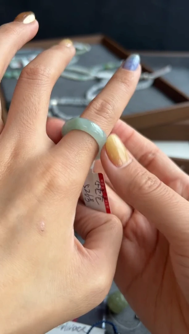 【闪购商品】翡翠吊坠(不含链)未镶嵌526号