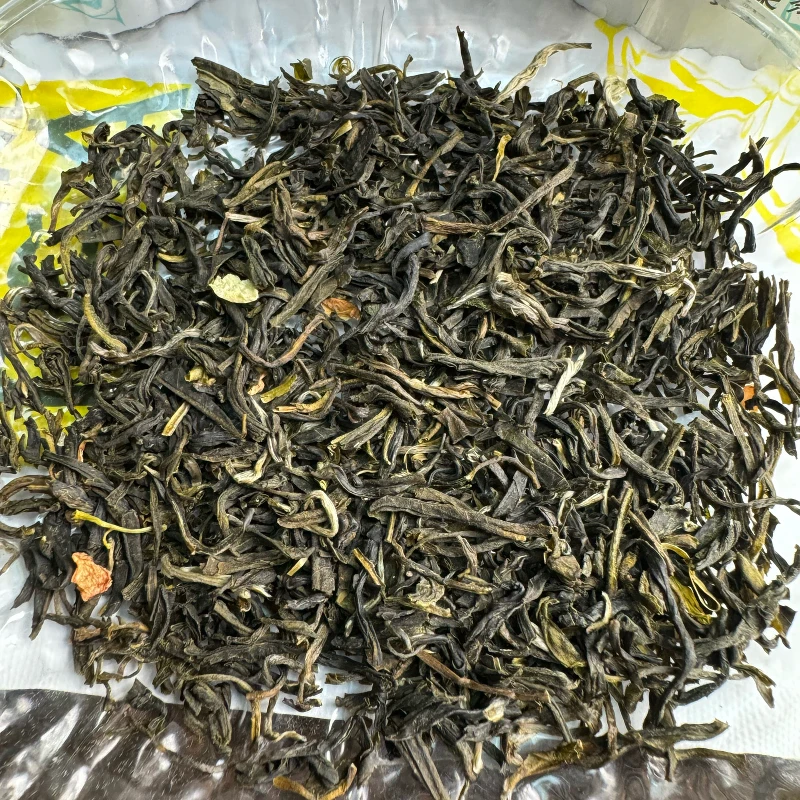 我很丑却很甜,福州茉莉花茶:福鼎大白底料,两窨一压一提茉莉花茶