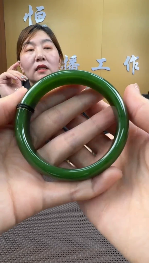 【闪购商品】和田玉手镯未镶嵌61