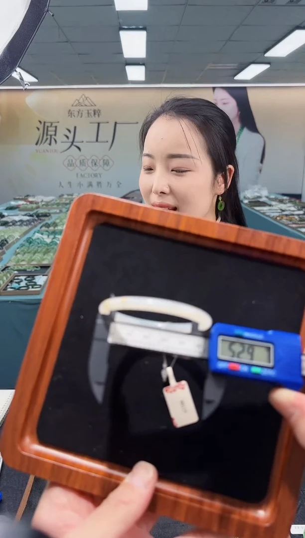 和田玉手镯未镶嵌多样性发货 拍一发一