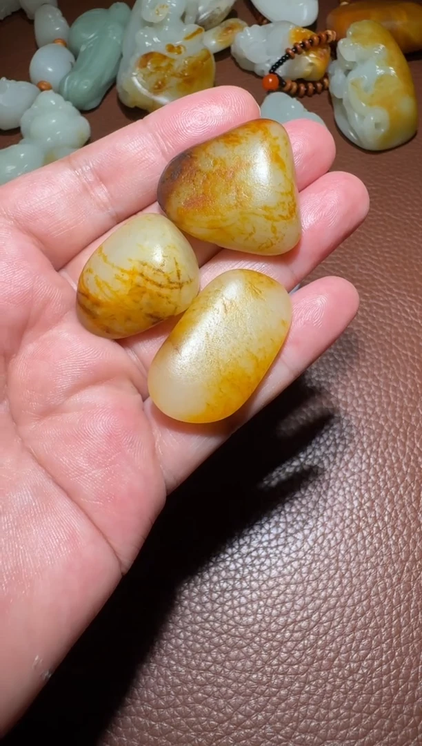 未镶嵌和田玉挂件王*和田玉