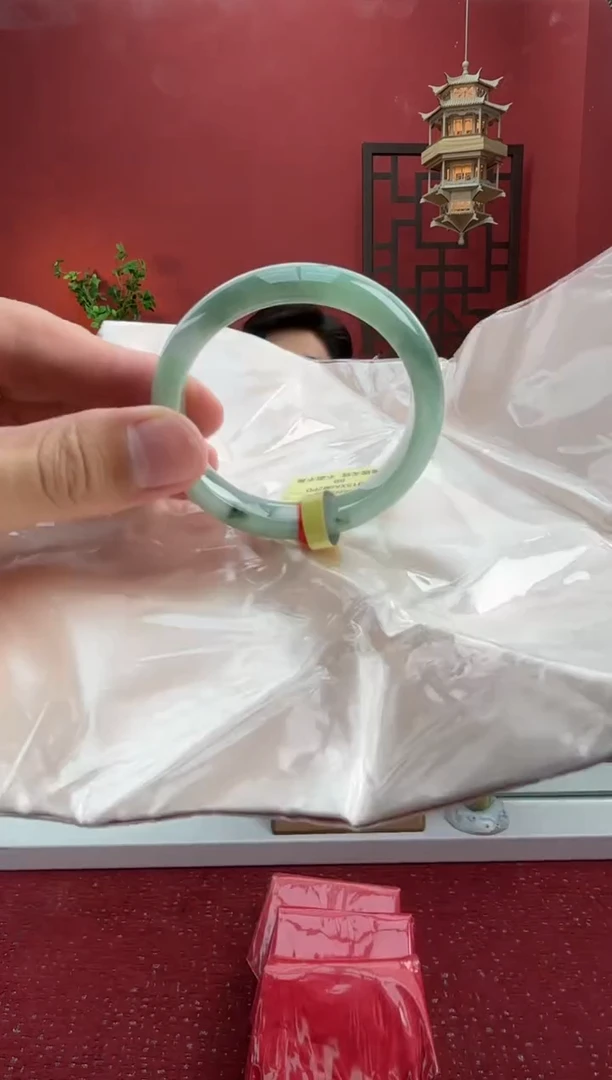 未镶嵌手镯（贵妃镯）翡翠翡翠手镯33