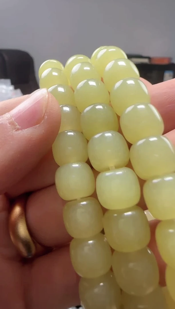 和田玉未镶嵌颈饰1