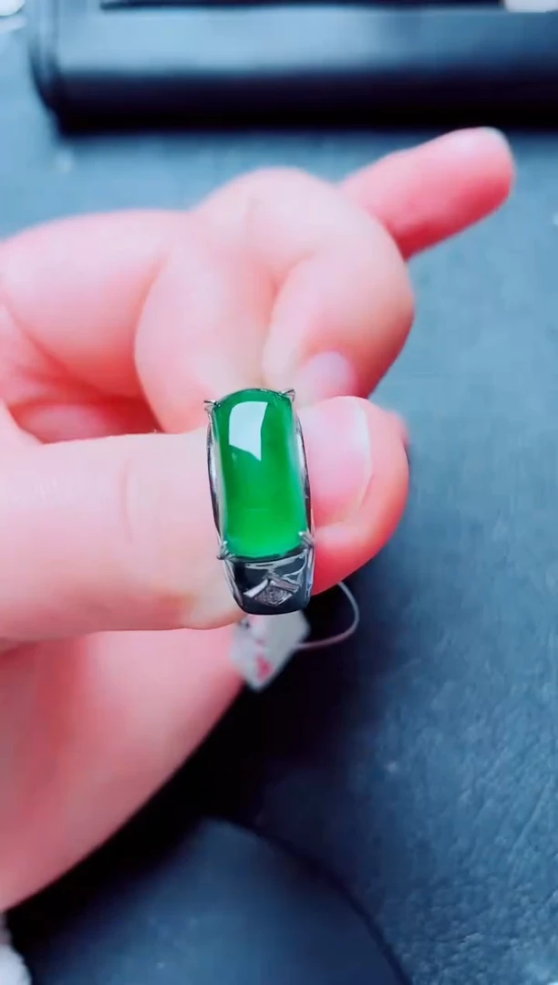 银S925镶嵌戒指翡翠111