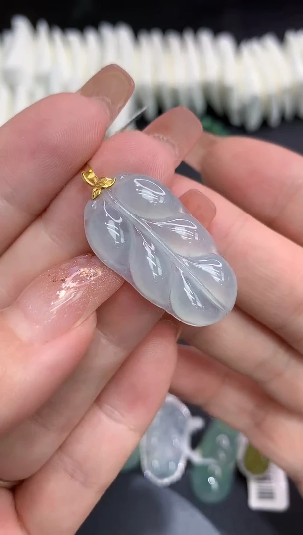 吊坠(不含链)18K金镶嵌翡翠111