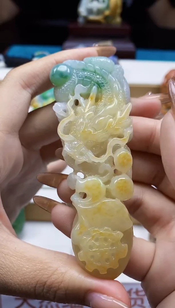 颈饰未镶嵌翡翠1