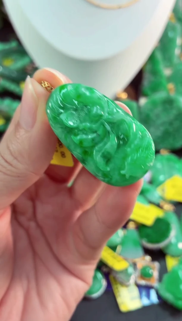 吊坠(不含链)18K金镶嵌翡翠天然缅甸翡翠A货