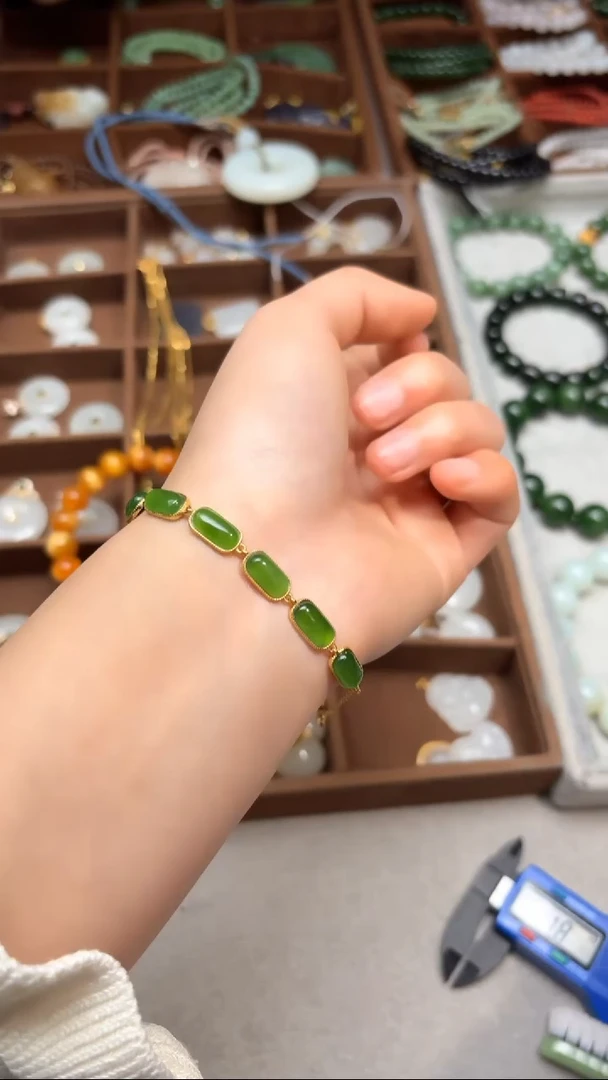 颈饰合金和田玉和田玉碧玉手链