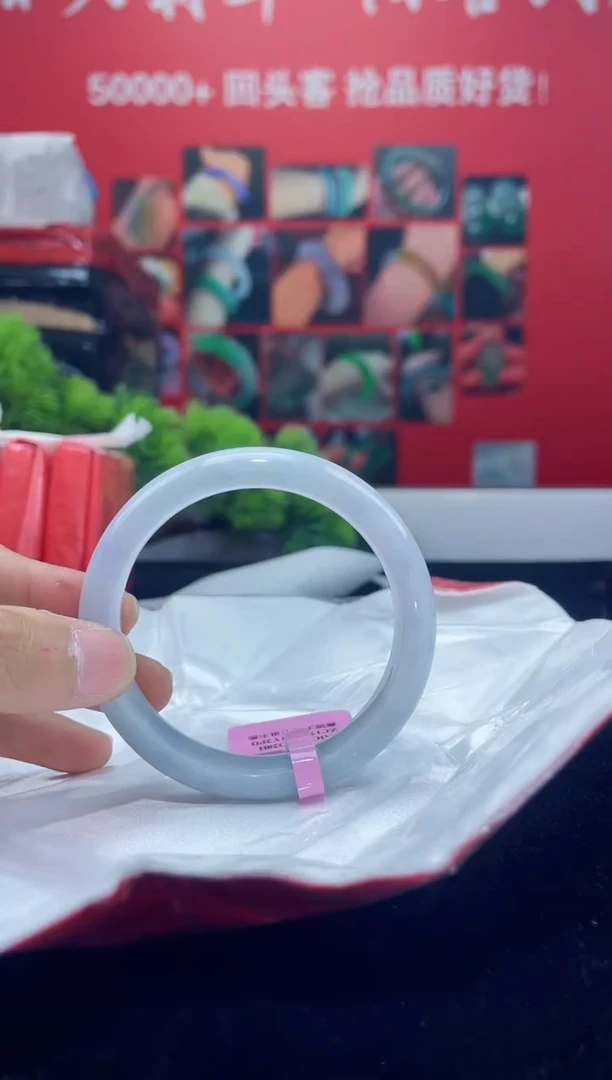 翡翠手镯未镶嵌手镯3