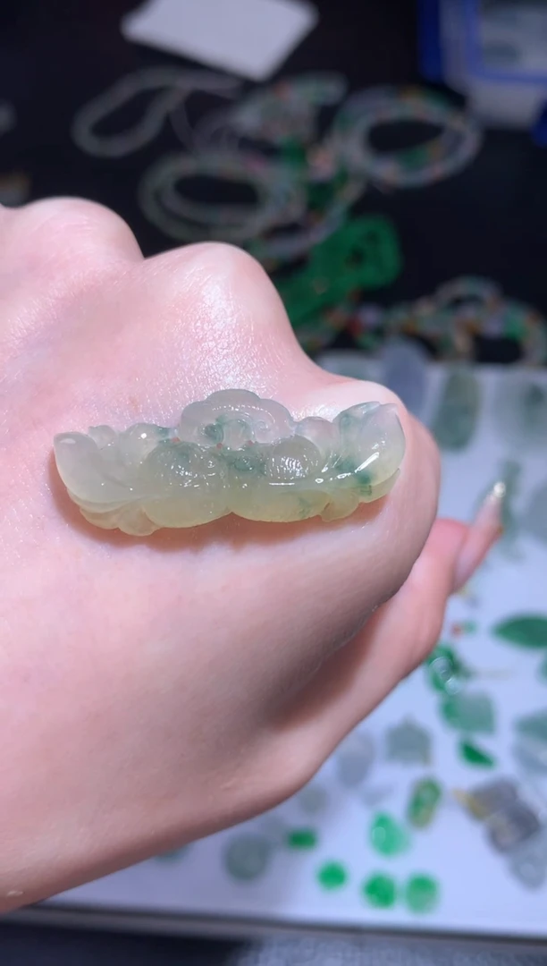 未镶嵌定制翡翠金鱼