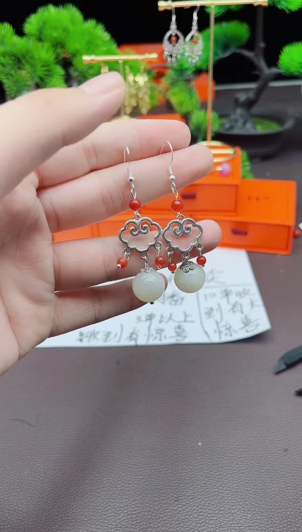 【闪购商品】玛瑙/玉髓耳钉银S925镶嵌108000