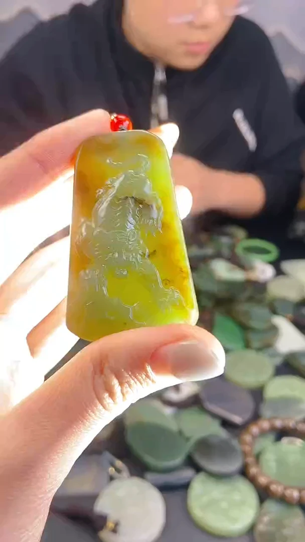 颈饰未镶嵌和田玉1