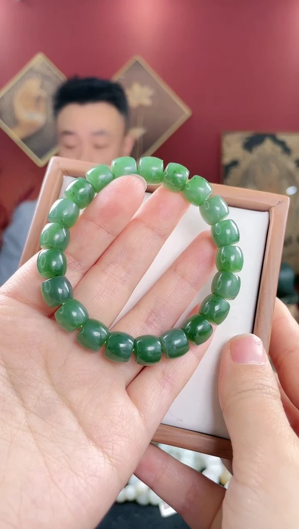 【闪购商品】和田玉手串未镶嵌碧玉直切