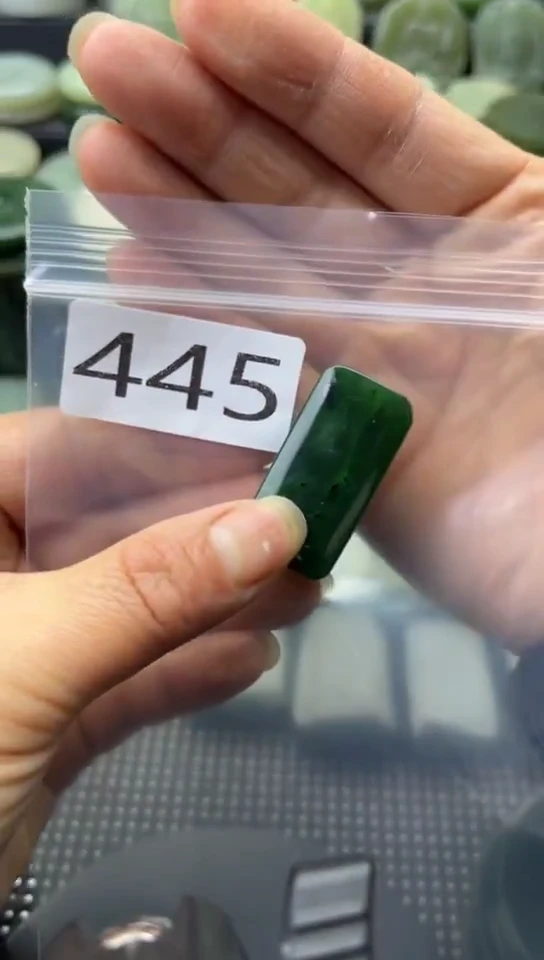 未镶嵌和田玉珠宝半成品牌子