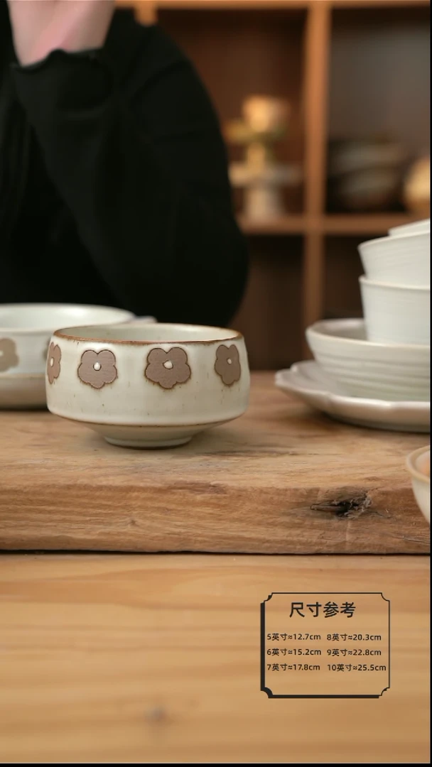 【闪购商品】白色雕刻小花花的钵钵碗加白色微瑕小勺