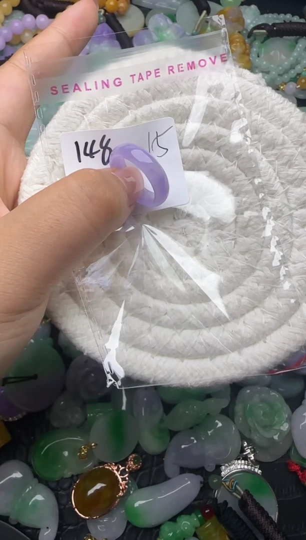 颈饰未镶嵌翡翠缅甸翡翠吊坠
