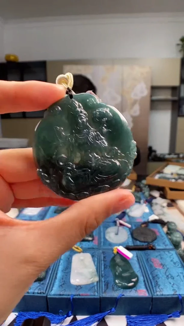 颈饰未镶嵌翡翠多样性发其一