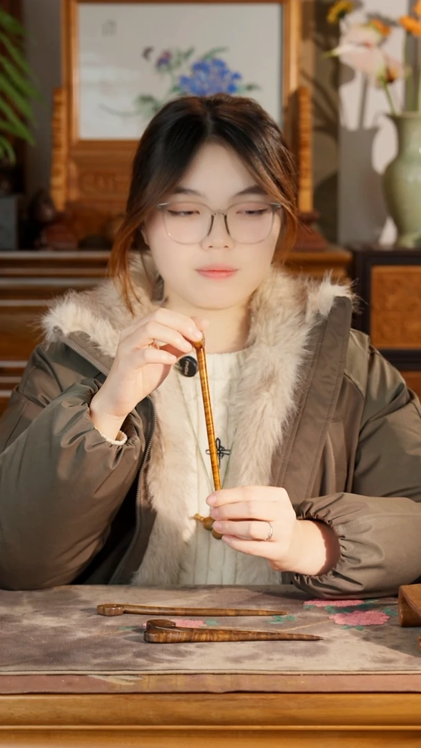 乌木类箱金丝楠满花发簪