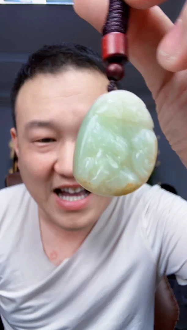 和田玉未镶嵌颈饰1