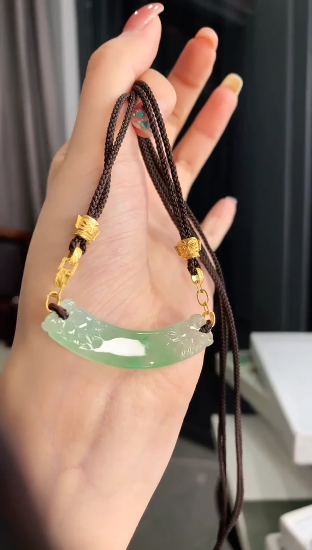 【闪购商品】翡翠颈饰未镶嵌吊坠