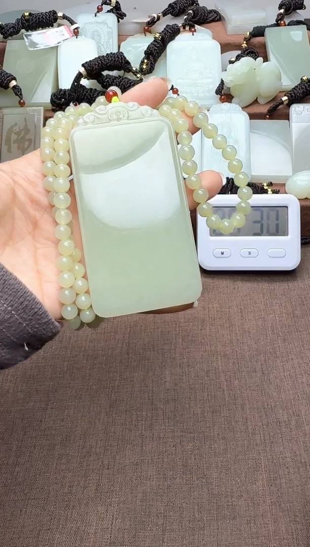 颈饰未镶嵌和田玉1