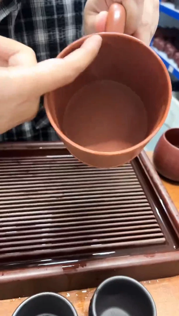 宜兴原矿紫砂老板杯[微瑕]