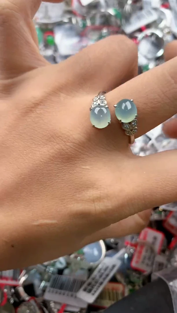 银S925镶嵌戒指翡翠777          4