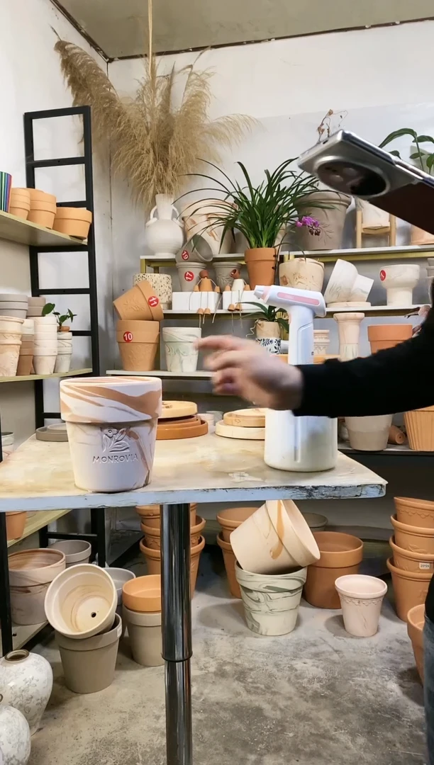 【闪购商品】红陶14.5*16玛奇朵反比例 1盆无托