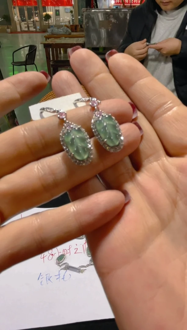 【闪购商品】翡翠耳饰未镶嵌天然A货翡翠假一罚四（多样性）