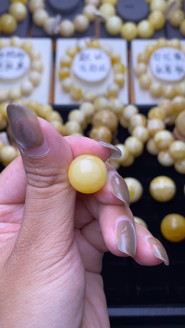 裸石琥珀未镶嵌大小姐珠宝39