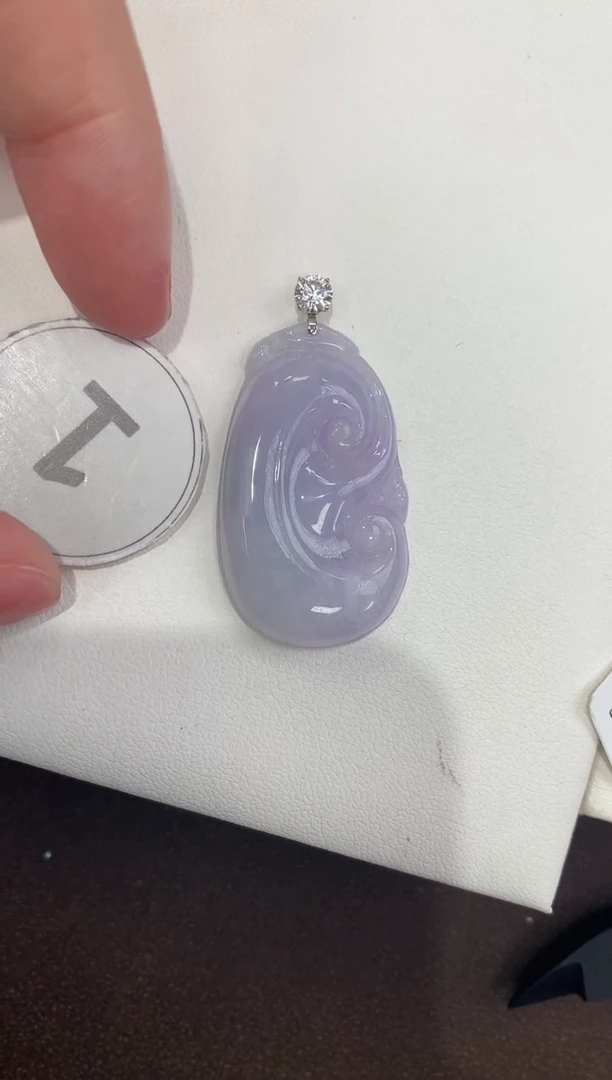 颈饰18K金镶嵌翡翠天然缅甸a货翡翠