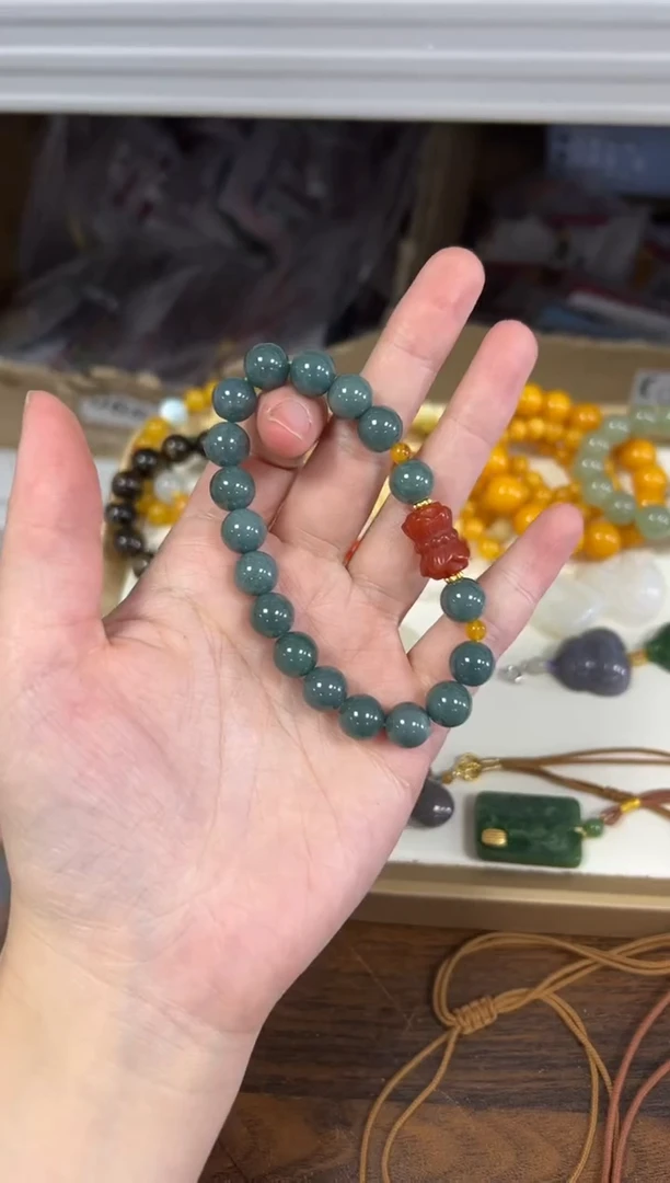 未镶嵌手链翡翠蓝水翡翠双莲花搭配款手串[89]