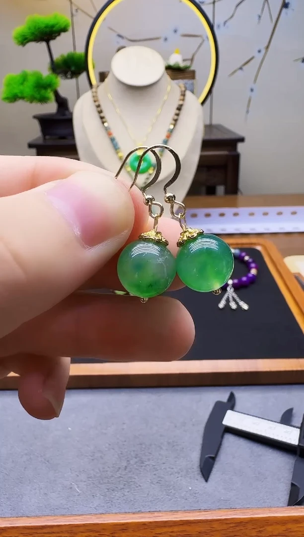 14K金镶嵌翡翠耳饰E96