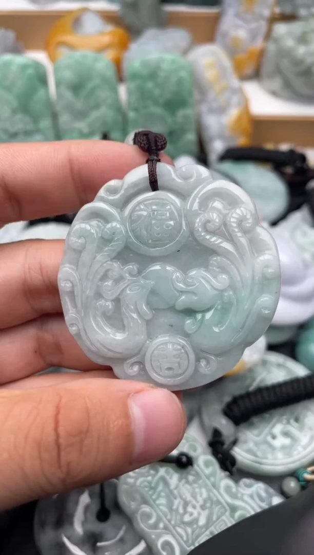 翡翠未镶嵌吊坠(不含链)1