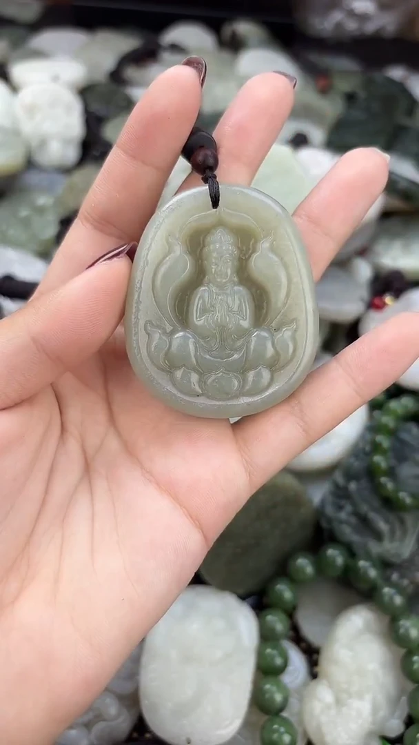 颈饰未镶嵌和田玉1