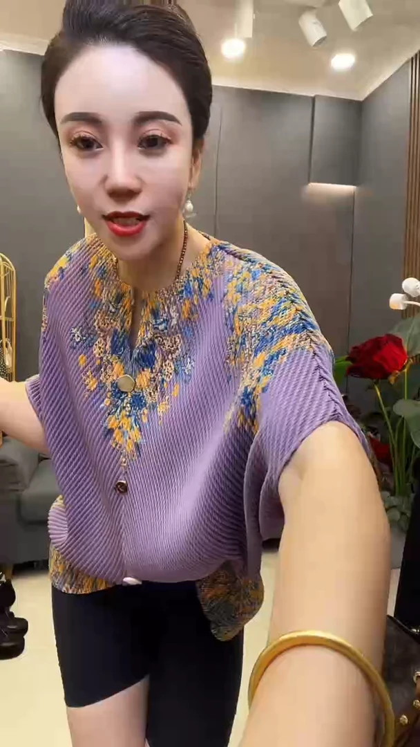 聚酯纤维（涤纶）紫色