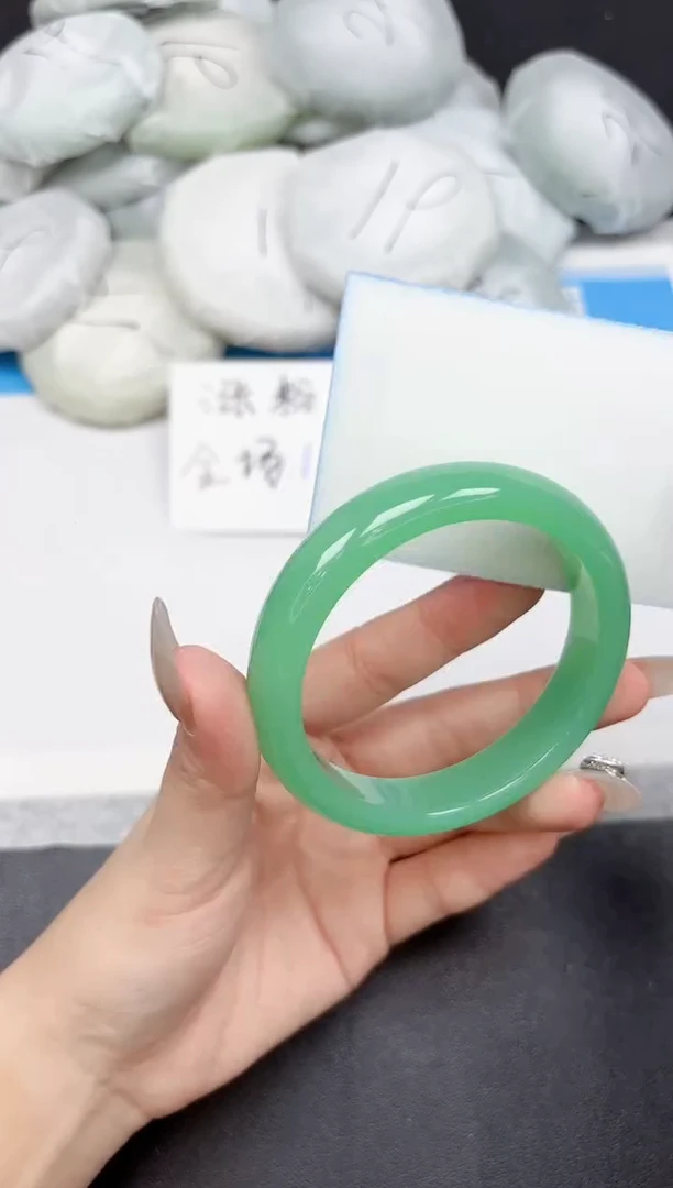 未镶嵌手镯石英质玉144-59-60