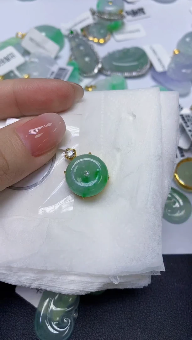 颈饰未镶嵌翡翠天然缅甸翡翠A货多样性发一件