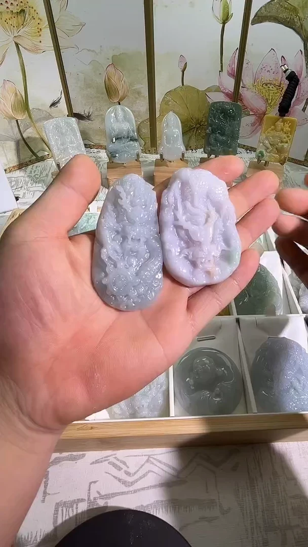 颈饰未镶嵌翡翠12/21