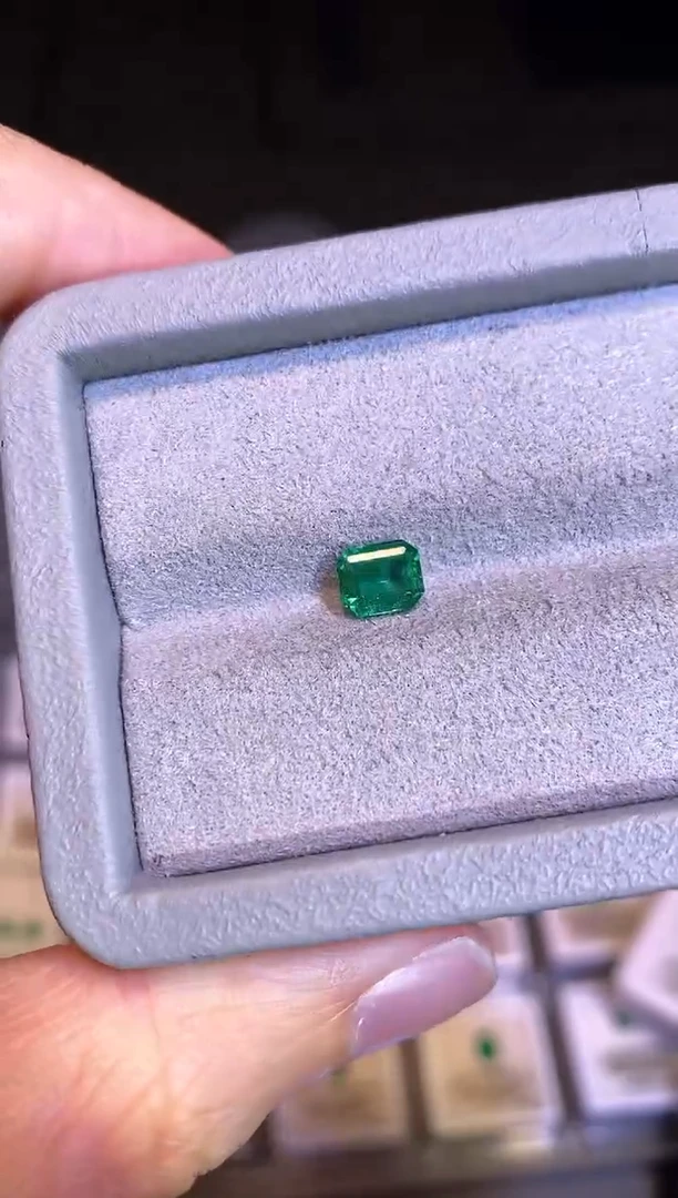 【闪购商品】祖母绿裸石未镶嵌1.0ct/-专场专属价