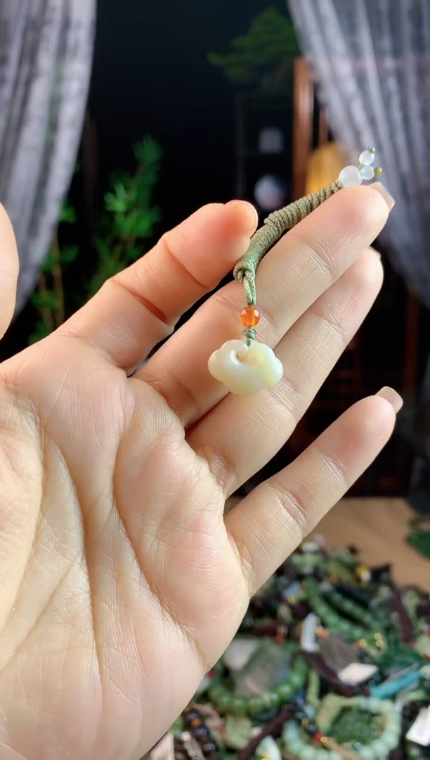 【闪购商品】和田玉挂件未镶嵌多样性发货拍一发一