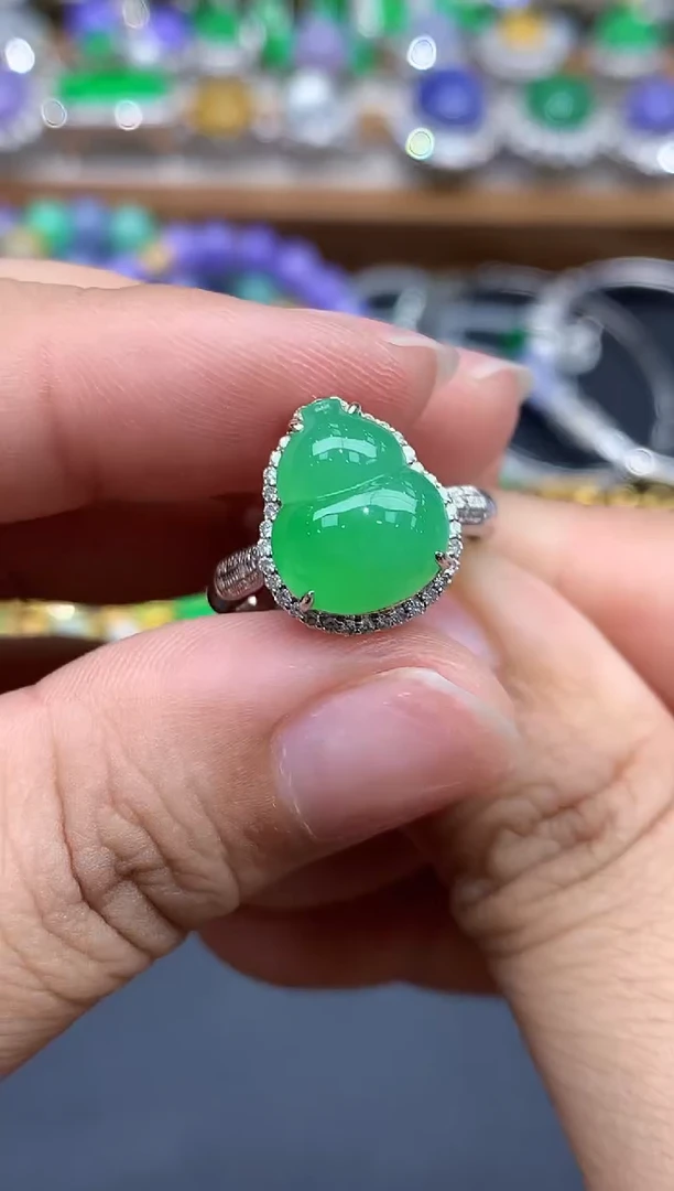 翡翠戒指18K金镶嵌571-春日珠宝