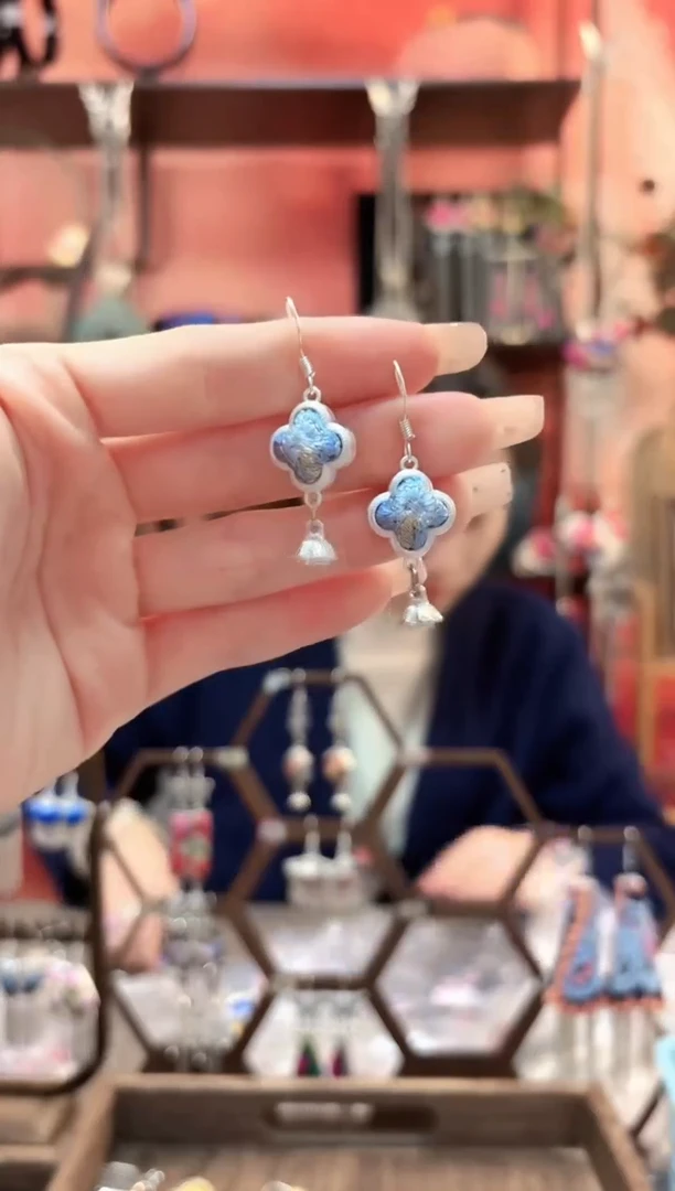 织绣云织谣民族风精美饰品 274