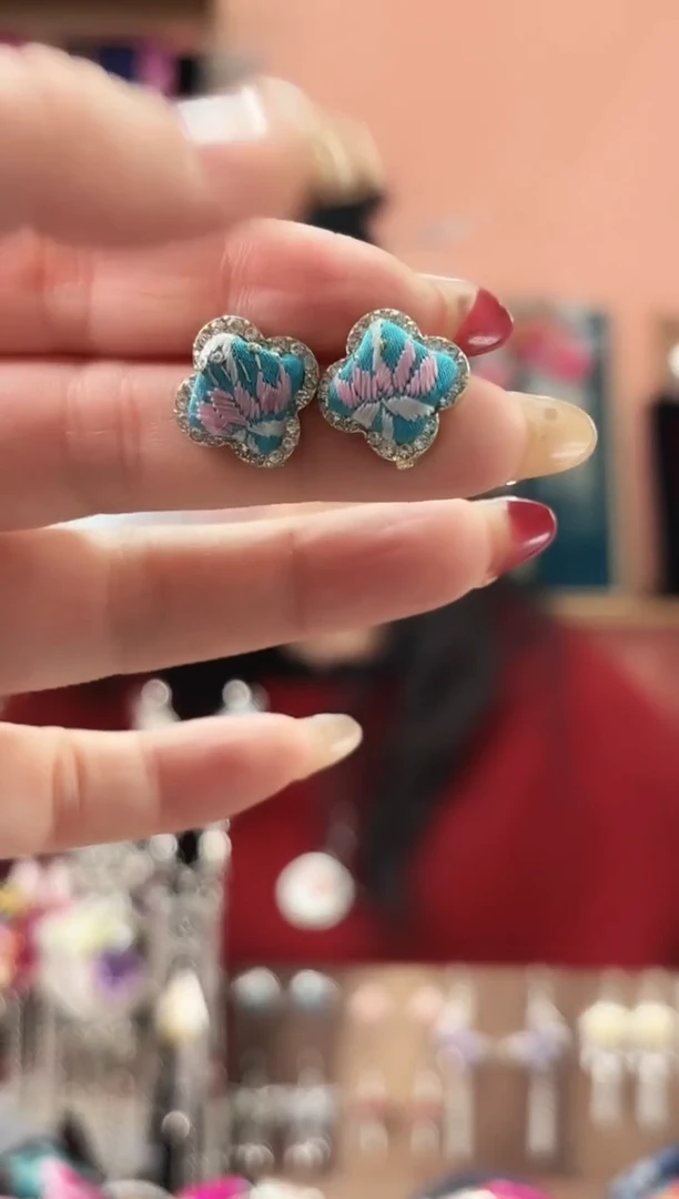 织绣艺枝独绣手工饰品111