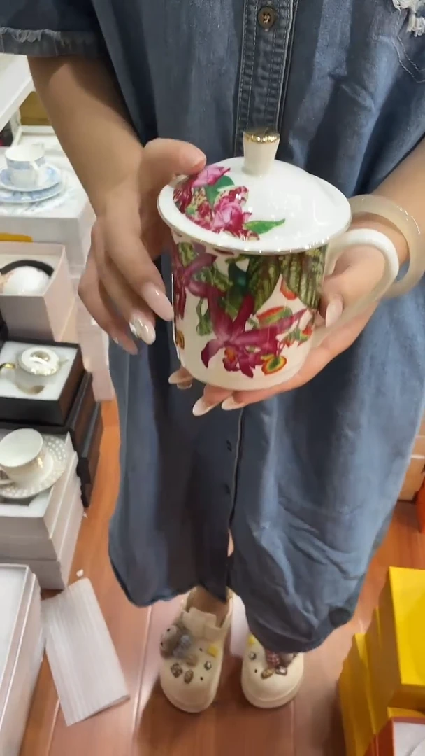 杯鸿辉家品牌瓷器，京东包邮！