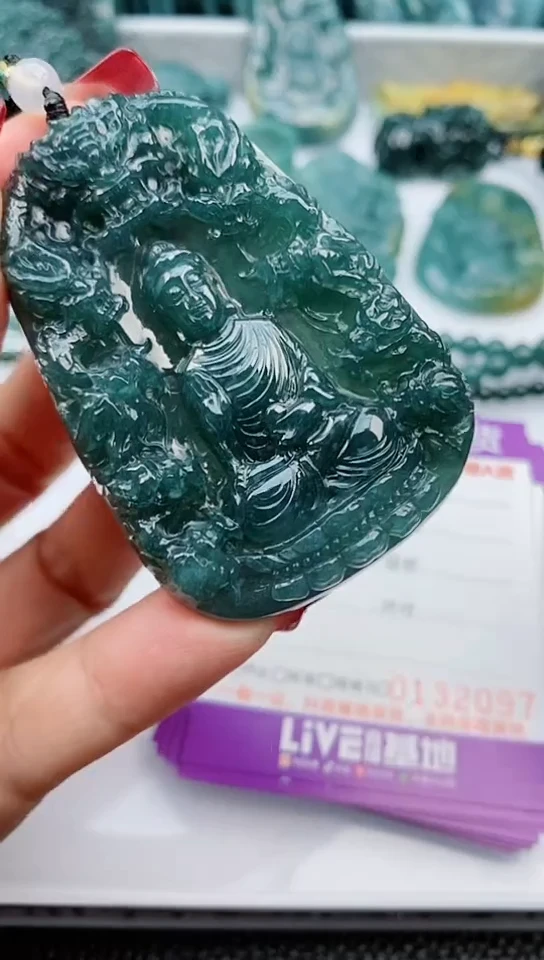 【闪购商品】翡翠颈饰未镶嵌