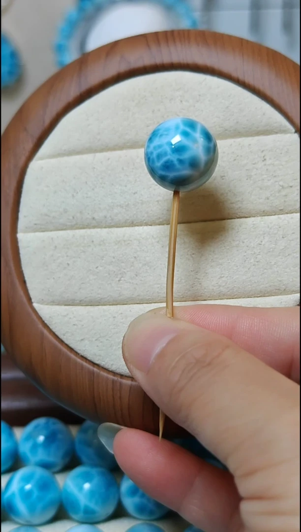 针钠钙石（海纹石）未镶嵌珠宝半成品潇**?多样性发其一